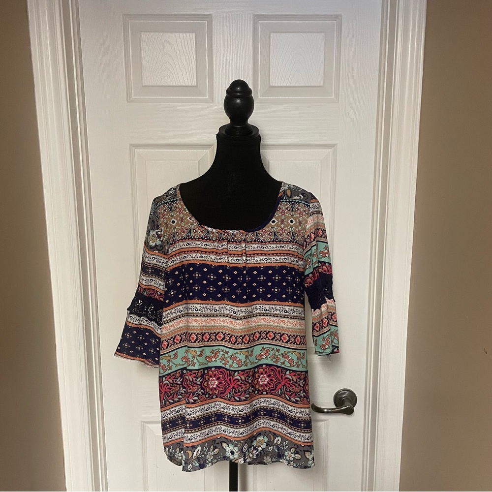 Women’s Ardene shirt